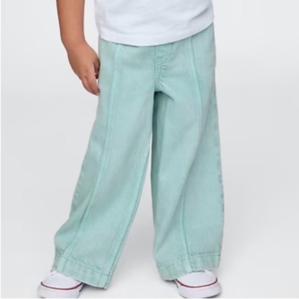 Gap Toddler UltraSoft Pull-On Baggy Wide-Leg Jeans in color surf spray green